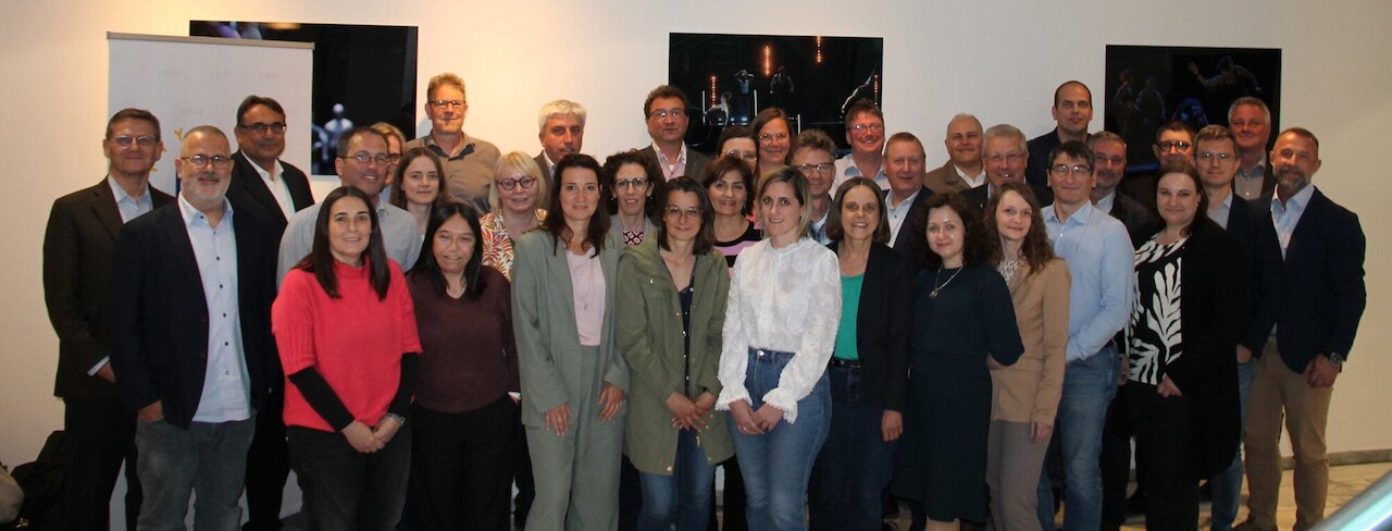 How can EMAV address the evolving challenges in animal health in future best?